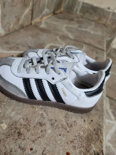 Tênis adidas Samba infantil tam 23