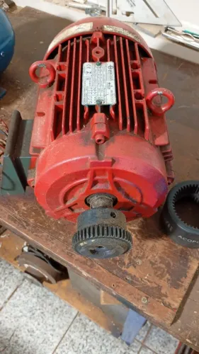 Motor Elétrico Hercules Trifásico 5CV (Baixa Rotação 1740 RPM)