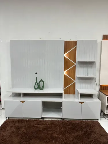 Home Cross com LED, Produzido em MDP e MDF, Apropriado para TV's de até 55 Polegadas;