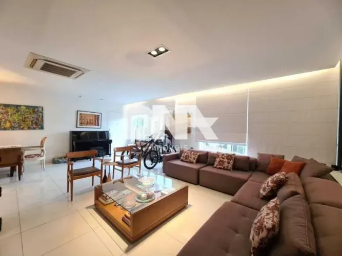 Apartamento - / Residencial / Jardim Botânico