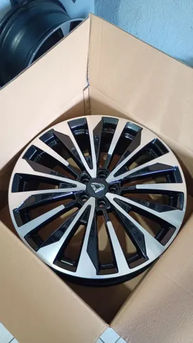 Rodas Corolla Altis aro 20
