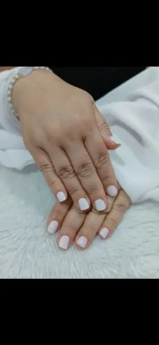 Manicure e Pedicure unhas tradicionais