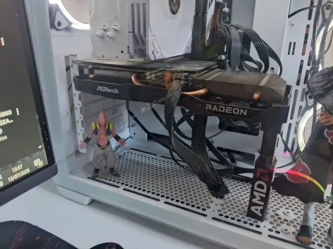 Placa de vídeo RX6600