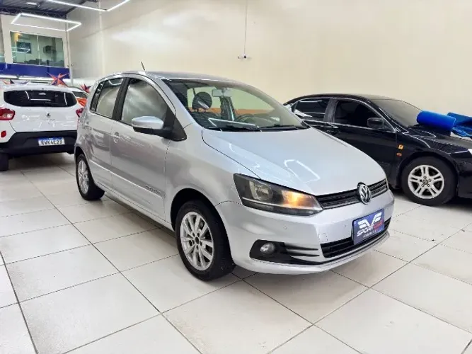 Volkswagen Fox Trendline 1.0 Flex 8V 5P 2015