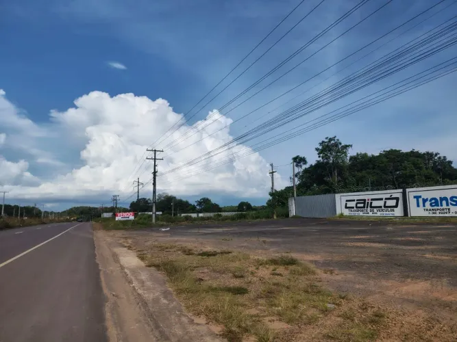 Terreno na beira da pista Am070( manac.) km 13 ao lado do posto loja carro/trasp.20x70m