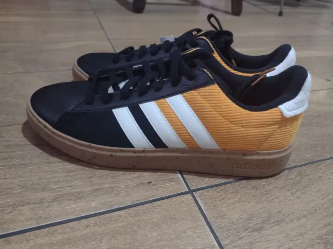 Tênis Adidas Grande Court 2.0 Novo na caixa