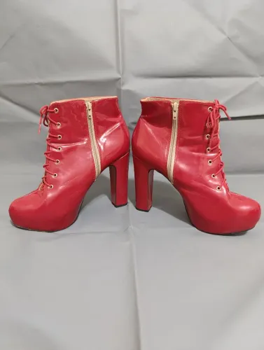 Salto alto bota vermelha cano