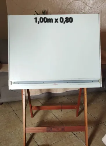 Prancheta de Desenho Profissional com Cavalete - 1,00m x 0,80m