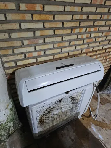 Ar condicionado de 18.000 BTUs