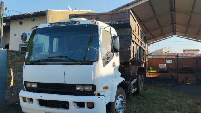Caminhão GMC 15190 - Caçamba