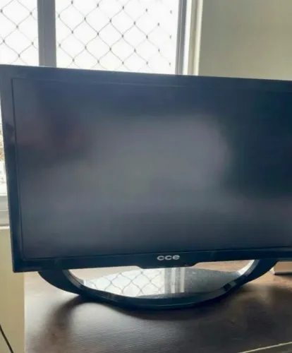 TV/Monitor LED CCE 24"