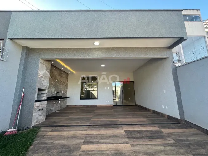 Casa Parque as Amendoeiras, Goiânia - 3 Quartos