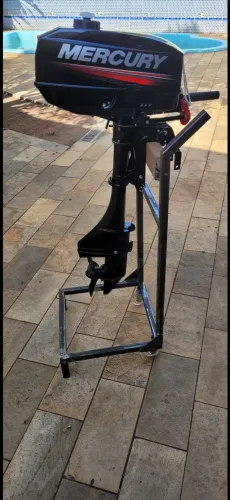 Motor de popa 3.3 HP Mercury com kit de acelerador marca GVA a distância.