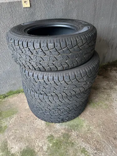 Pneus 265/70 R17