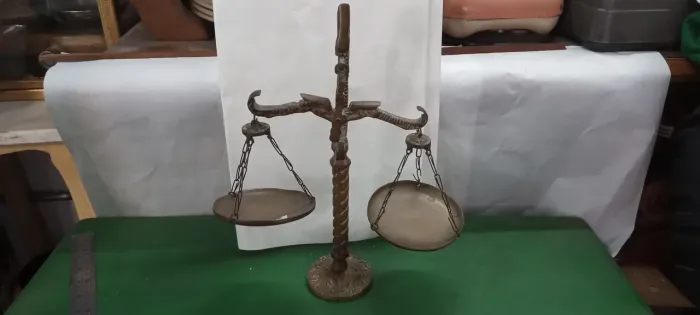 Balança vintage bronze