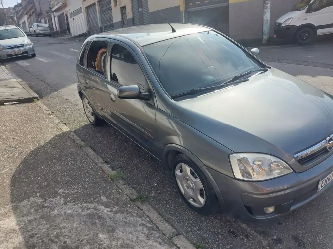 Chevrolet Corsa Hat. Premium 1.4 8V Econoflex 5P 2010