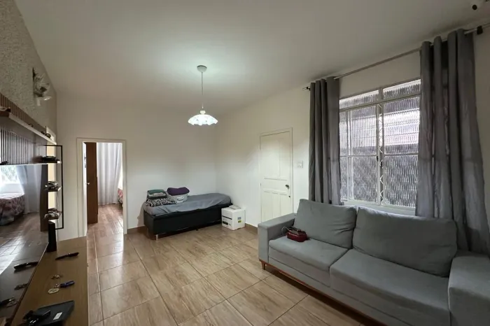 Casa à Venda - Bonfim, 2 Quartos, 180 m2
