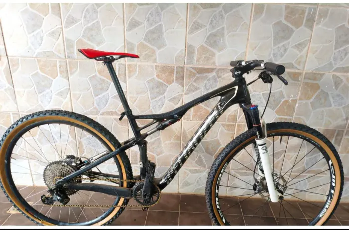 Specialized Épic, carbon 