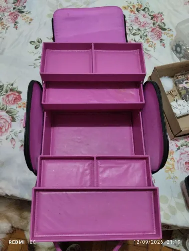 Maleta de Maquiagem ?