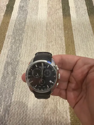 Relógio Tissot quartzo 43mm
