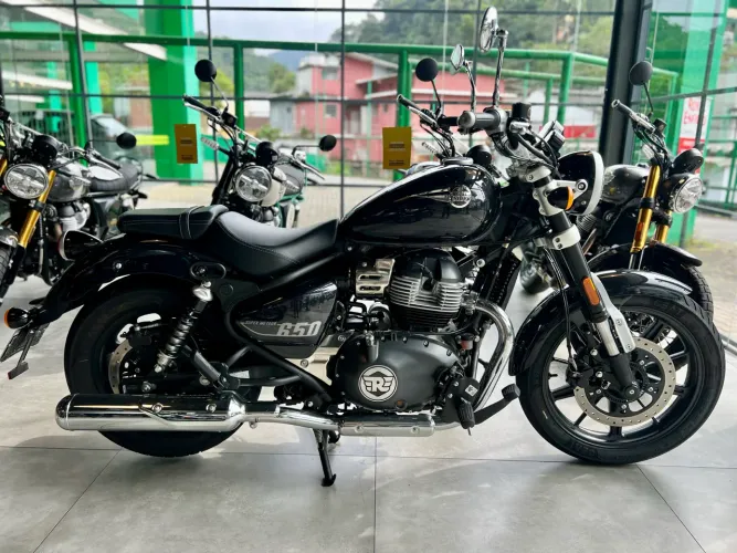 Super Meteor 650 Astral Black 26/27 - 0km
