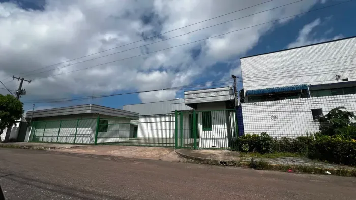 GALPÃO 1.300m² A 20 METROS DA BR 316