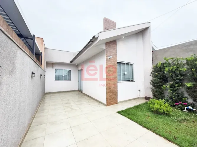 Casa de 3 quartos para alugar no Jardim Tangará em Floresta c/ placa solar, churrasqueira 