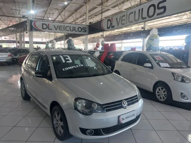 Volkswagen Polo Sportline 1.6 MI Total Flex 8V 5P 2013