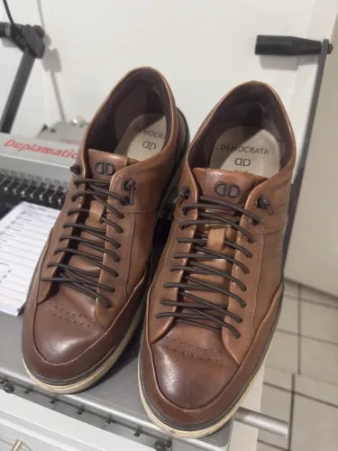 Sapato Democrata Marrom