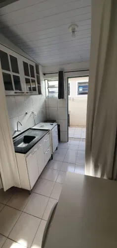 Pequena kitinete em otima localização.