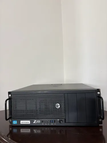 Servidor HP z420 workstation com defeito