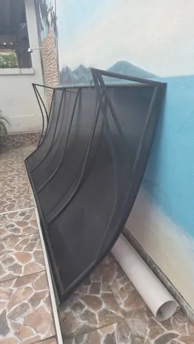 TOLDO DE POLICARBONATO