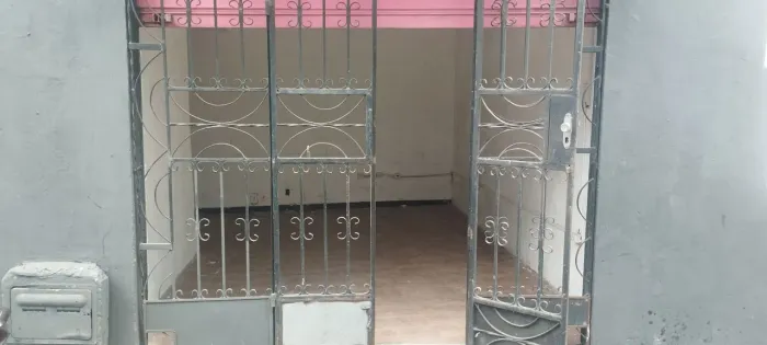 Aluga se na praça da revolução
