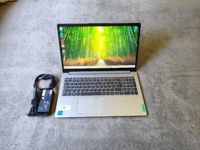 Notebook Lenovo i5 12° Geração + 8 GB de RAM + SSD 512 GB