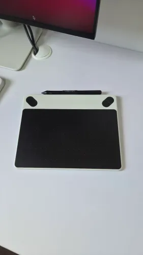 Mesa Digitalizadora Wacom Intuos Pen Draw Fun Pequena CTL490DW