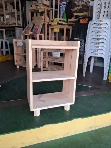 Mesinha de cabeceira de cama
