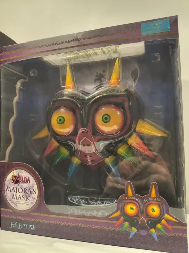 First 4 figures majoras mask collectors edition Zelda 