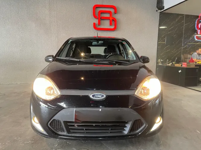 Ford Fiesta SE 1.6 8V Flex 5P 2014