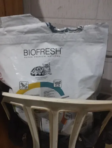 Ração Biofresh gatos castrados frango 6kg recém aberta com nota fiscal