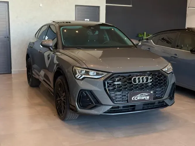 Audi Q3 SPB Perf. Black 2.0 TFSI Tipt. Quat. 2024