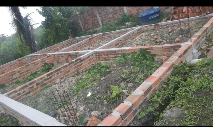 Terreno 1.250 metros, com Alicerce Pronto