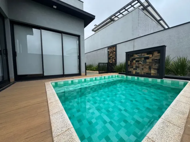 Casa à venda no condomínio Residencial Tamboré em Bauru-SP.