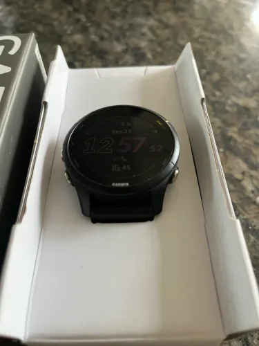 Garmin Forerunner 255 Music + Caixa e Carregador | R$ 1.500