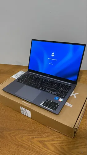 Galaxy Book 4 - Core i5 13th - 8gb - NVME 512GB