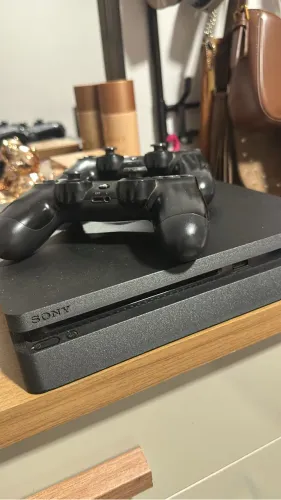 PS4 Slim 500 GB 2 Controles
