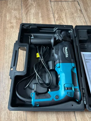 Martelete Rotativo Makita HR2670 800W 3 Funções SDS Plus 26mm - 110V