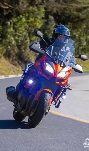 Kawasaki Versys 1000 Abs impecável Linda com baú e acessórios 