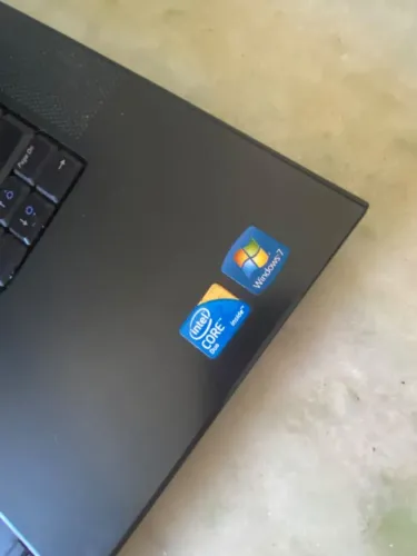 Notebook Dell com garantia. 