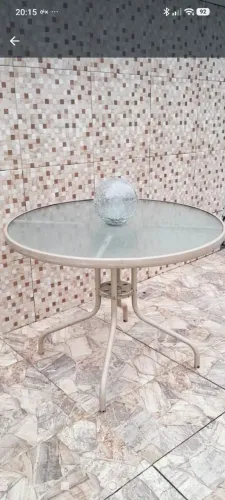 Mesa redonda de vidro