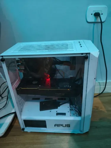 PC GAMER COMPLETO COM ACESSÓRIOS (TROCO POR CELULAR)